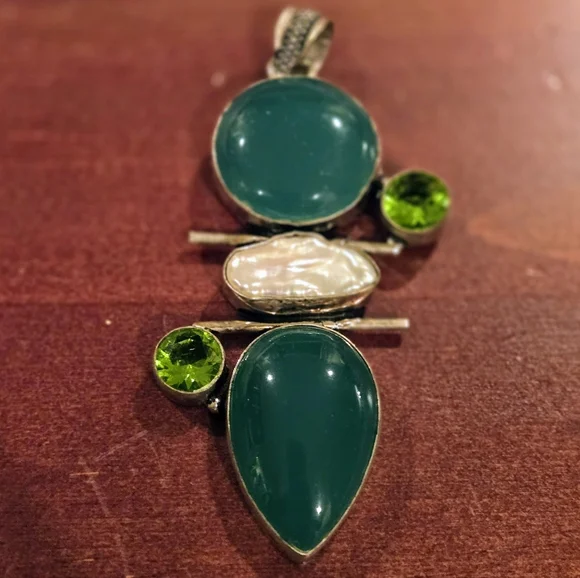 Vintage Artisan Sterling Silver Green Chalcedony Peridot Pearl Pendant - Picture 4 of 5